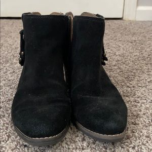 White Mountain Black Ankle Boots
